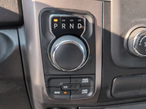 Used 2021 RAM 1500 Classic SLT AWD/4WD image 17