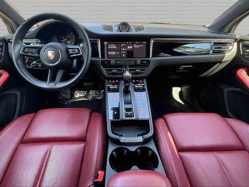 Used 2023 Porsche Macan AWD/4WD image 7