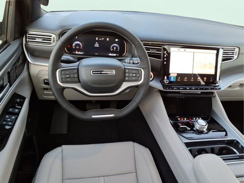 New 2026 Jeep Grand Wagoneer 4WD image 13