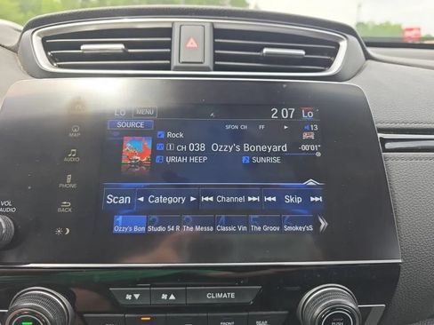 Used 2021 Honda CR-V Touring image 31