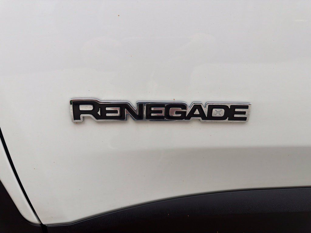 Used 2023 Jeep Renegade Latitude AWD/4WD image 14