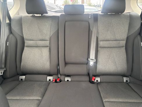 Used 2025 Nissan Rogue SV FWD image 40
