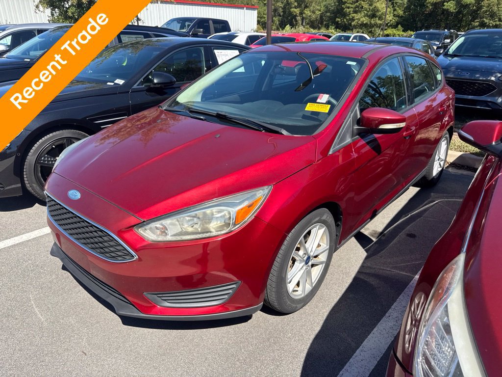Used 2016 Ford Focus SE FWD image 1