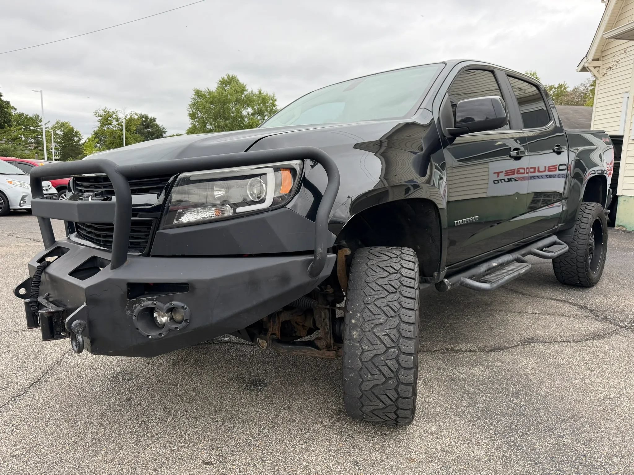Used 2016 Chevrolet Colorado LT w/ Midnight Edition AWD/4WD image 9