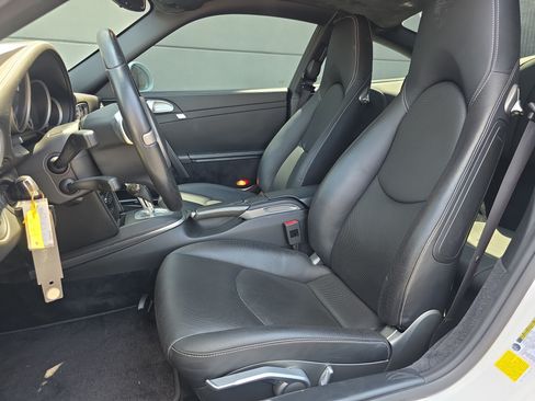 Used 2009 Porsche 911 Carrera S RWD image 5