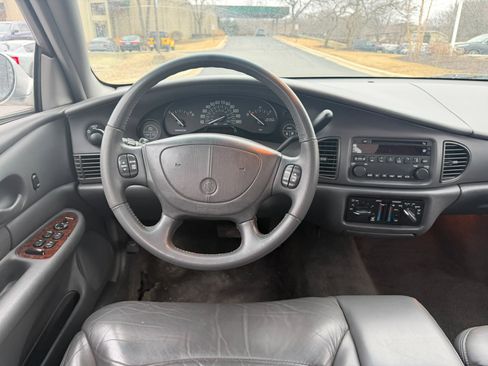 Used 2005 Buick Century Custom image 10