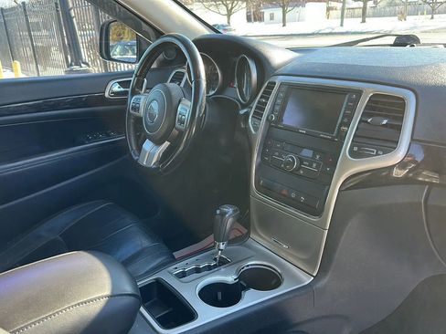 Used 2013 Jeep Grand Cherokee Laredo image 16