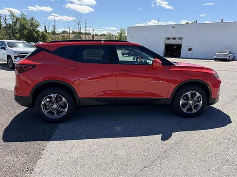 New 2026 Chevrolet Blazer LT w/ Convenience Package AWD/4WD image 7