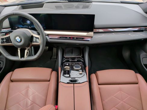 Certified 2024 BMW 540i xDrive 540i xDrive w/ Premium Package image 33