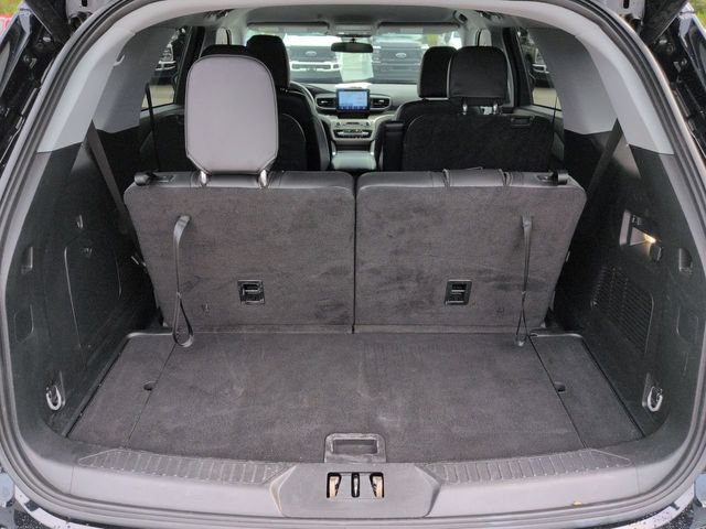 Used 2023 Ford Explorer XLT w/ Equipment Group 202A RWD image 13