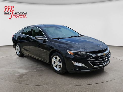Used 2023 Chevrolet Malibu LS FWD image 3