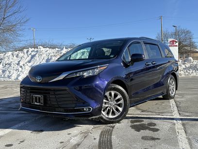 Used 2023 Toyota Sienna XLE