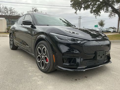 Used 2021 Ford Mustang Mach-E GT image 3