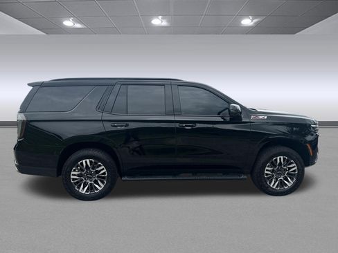Used 2026 Chevrolet Tahoe Z71 w/ Comfort Package AWD/4WD image 2