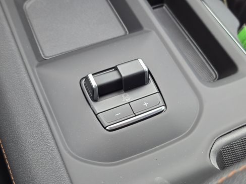 New 2026 GMC Sierra 2500 AT4 w/ AT4 Premium Plus Package image 25