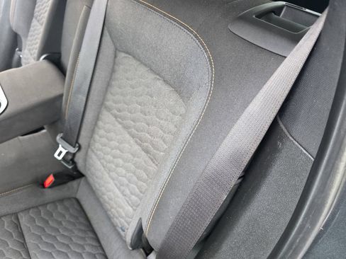 Used 2019 Chevrolet Equinox LT w/ LPO, Cargo Package FWD image 29