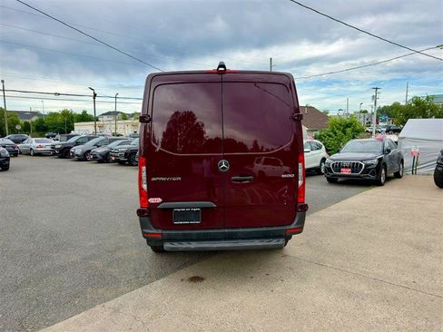 Used 2021 Mercedes-Benz Sprinter 1500 image 3