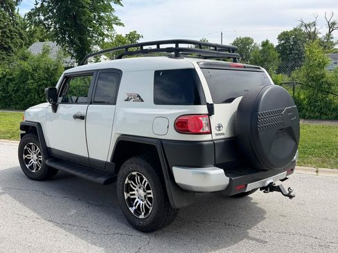 Used 2010 Toyota FJ Cruiser 4WD image 6