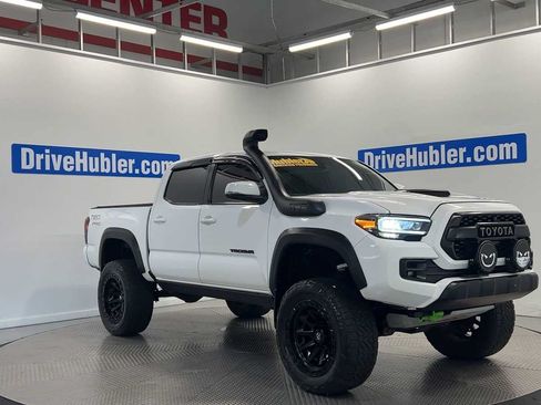 Used 2022 Toyota Tacoma TRD Pro AWD/4WD image 2
