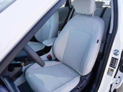 New 2026 Hyundai Kona SE FWD image 12