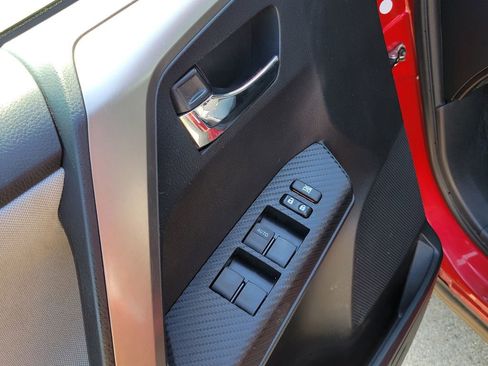 Used 2015 Toyota RAV4 XLE image 20