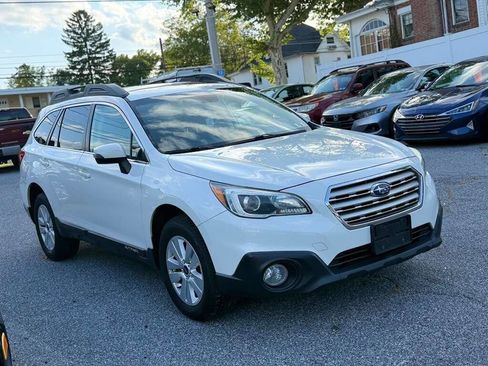 Used 2016 Subaru Outback 2.5i Premium AWD/4WD image 4