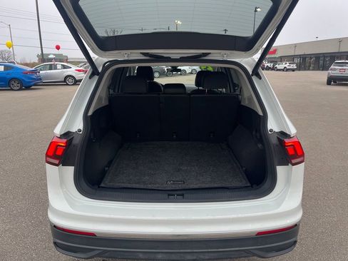 Used 2024 Volkswagen Tiguan Wolfsburg Edition image 27