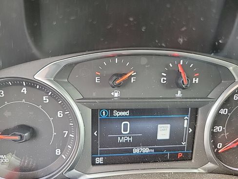 Used 2018 GMC Terrain SLE w/ Driver Convenience Package AWD/4WD image 4