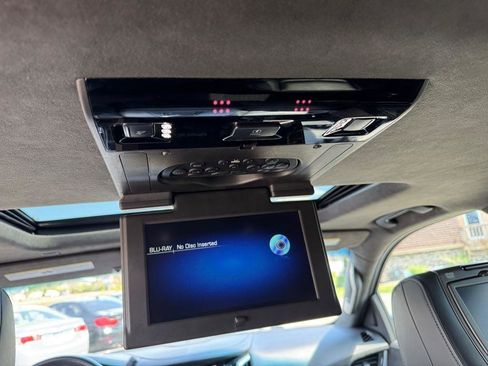 Used 2019 Cadillac Escalade ESV Platinum AWD/4WD image 35
