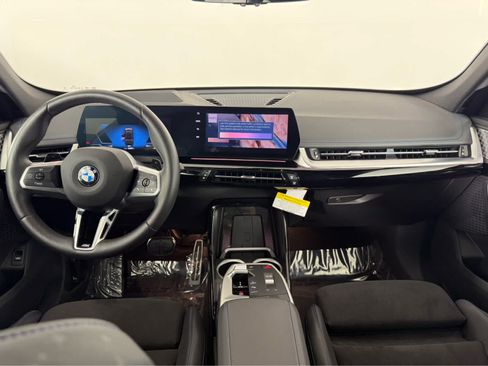 Used 2025 BMW X1 xDrive28i w/ Premium Package AWD/4WD image 11