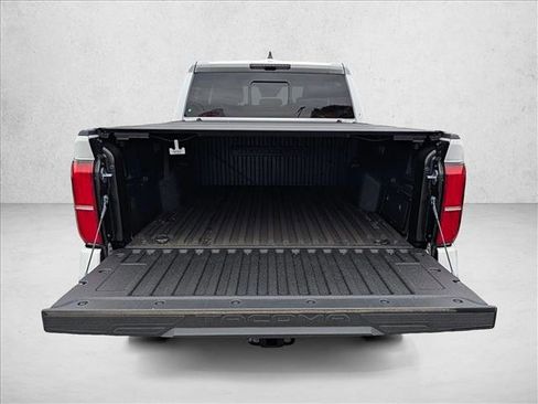 Used 2024 Toyota Tacoma TRD Off-Road image 8