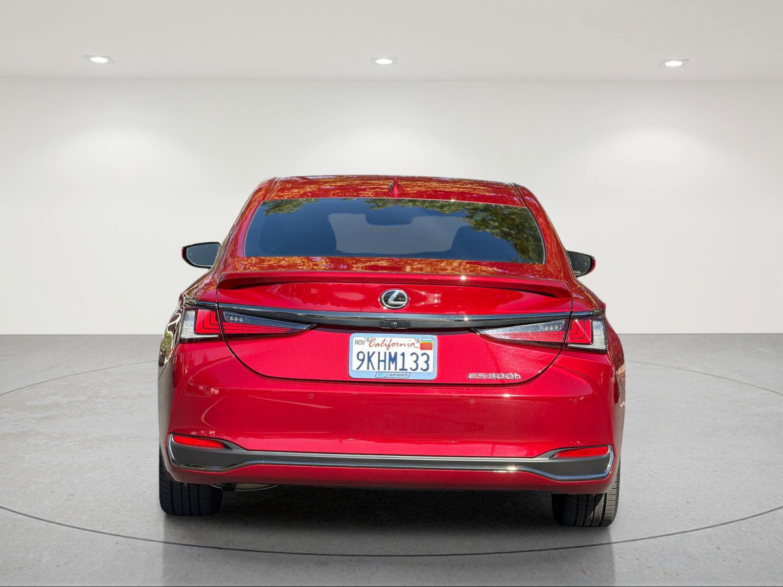 Used 2024 Lexus ES 300h F Sport w/ Accessory Package (Z2) FWD image 3