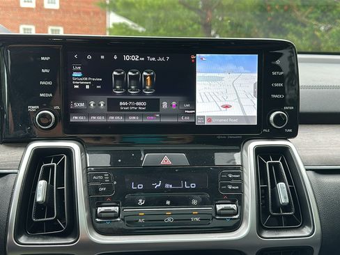 Used 2022 Kia Sorento S w/ Panoramic Sunroof Package AWD/4WD image 19
