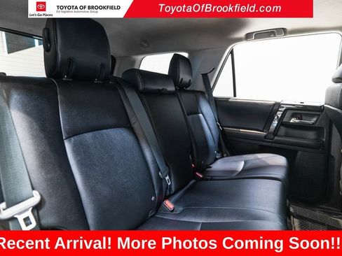 Used 2018 Toyota 4Runner TRD Off-Road Premium AWD/4WD image 32