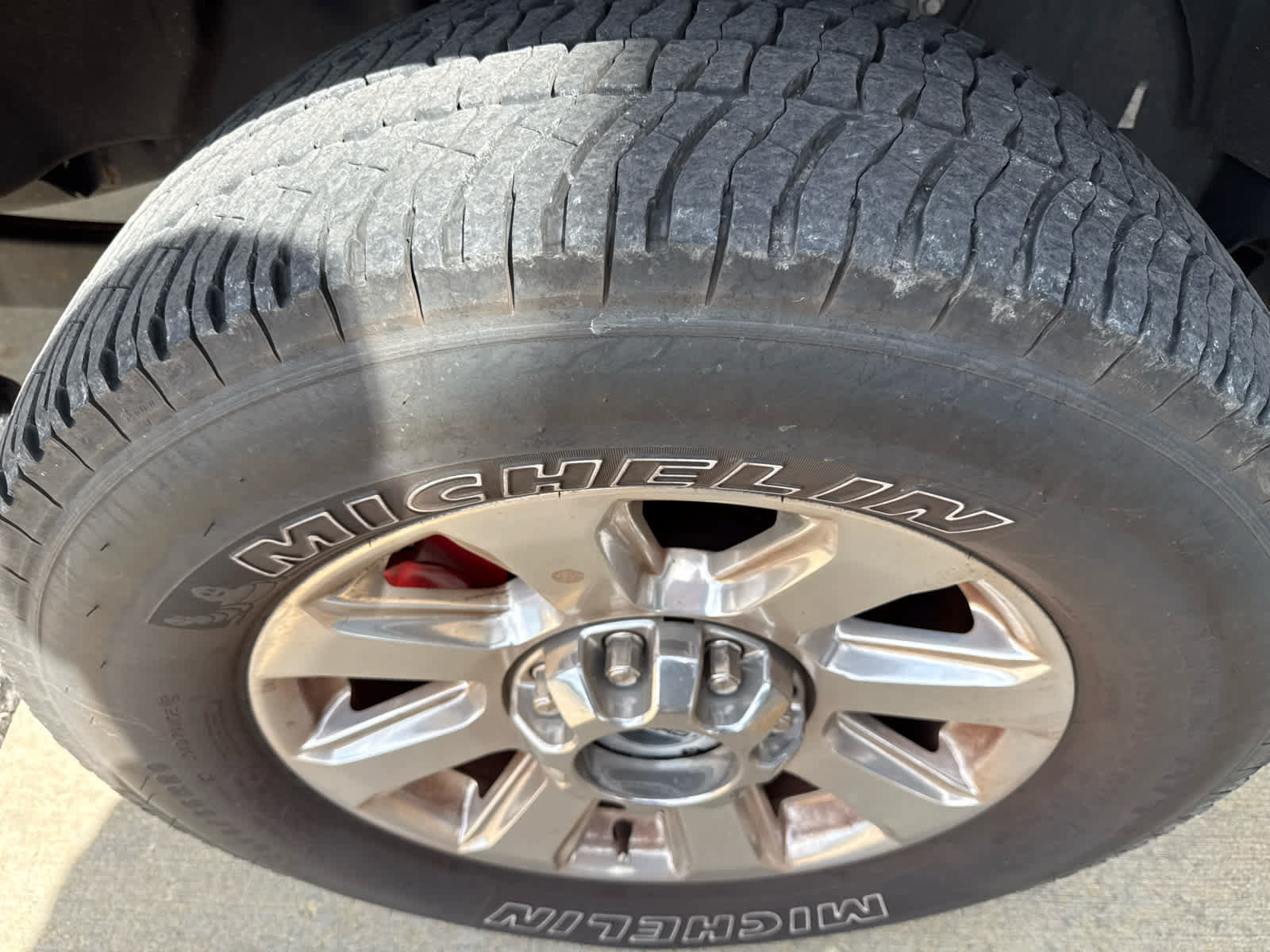 Used 2022 Ford F250 Platinum AWD/4WD image 3