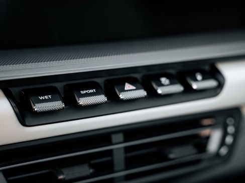 Used 2022 Porsche 911 Carrera image 28