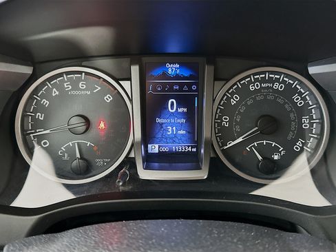Used 2018 Toyota Tacoma Limited AWD/4WD image 19