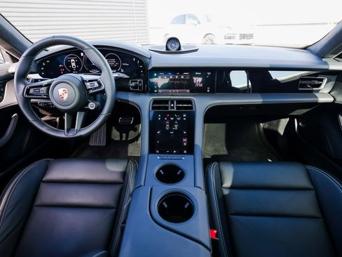 Certified 2025 Porsche Taycan GTS image 24