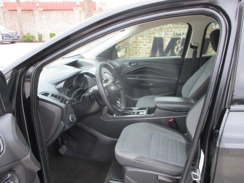 Used 2019 Ford Escape S image 14