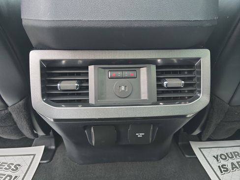 Used 2024 Ford F350 Platinum image 17