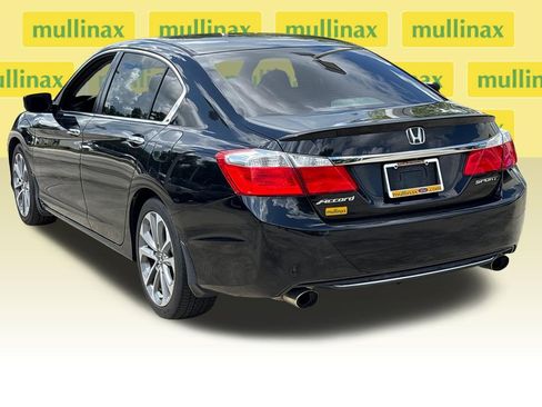 Used 2015 Honda Accord Sport image 9