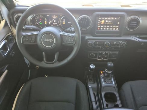Used 2023 Jeep Wrangler Unlimited w/ Convenience Group AWD/4WD image 17