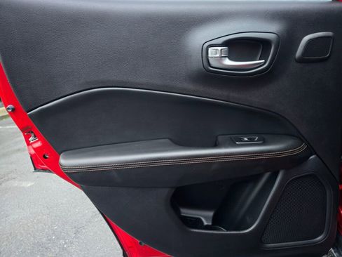 Used 2018 Jeep Compass Limited w/ Navigation Group image 32