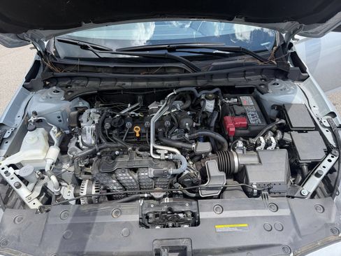 Used 2025 Nissan Altima 2.5 SV FWD image 31