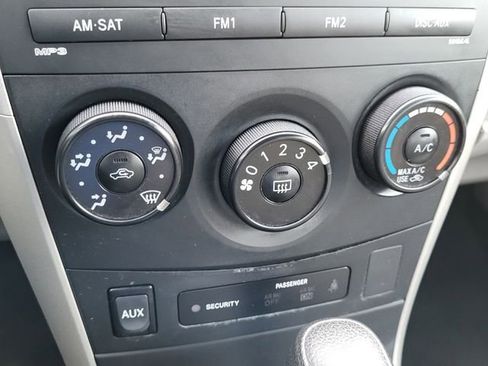 Used 2009 Toyota Corolla LE image 19