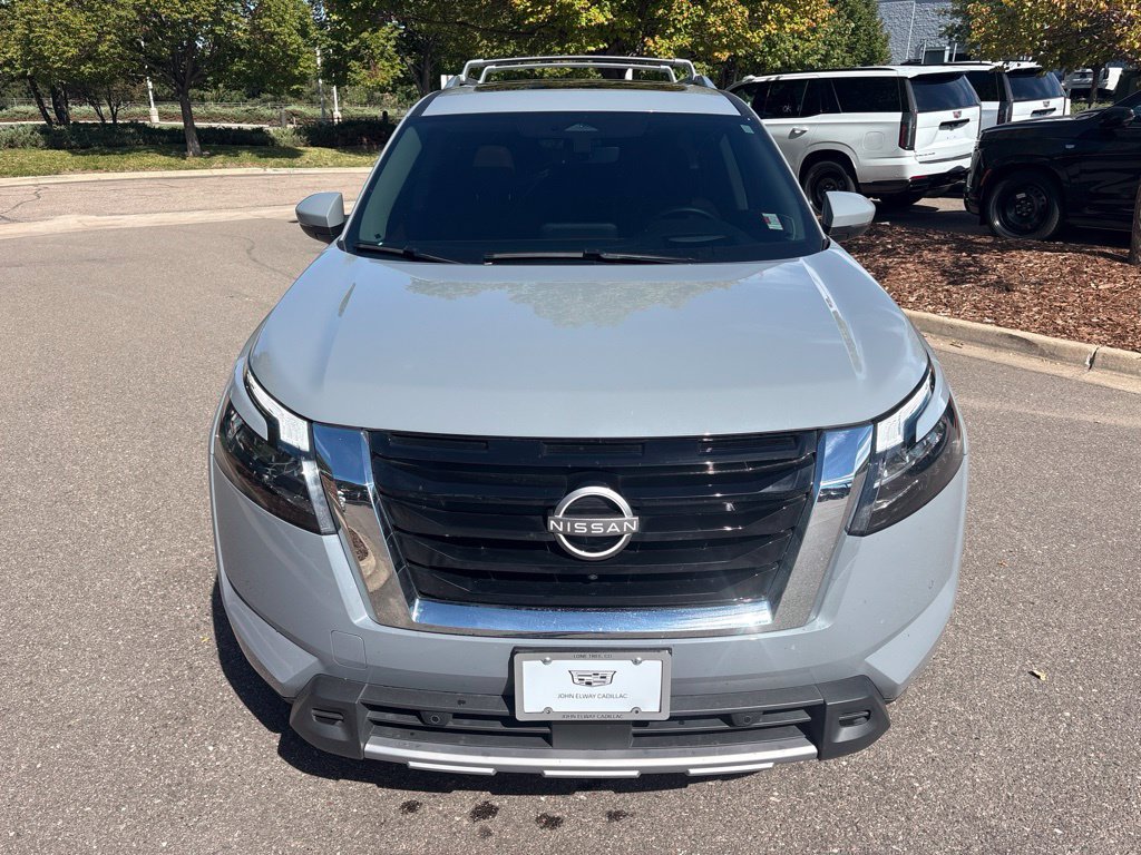Used 2025 Nissan Pathfinder Platinum AWD/4WD image 8