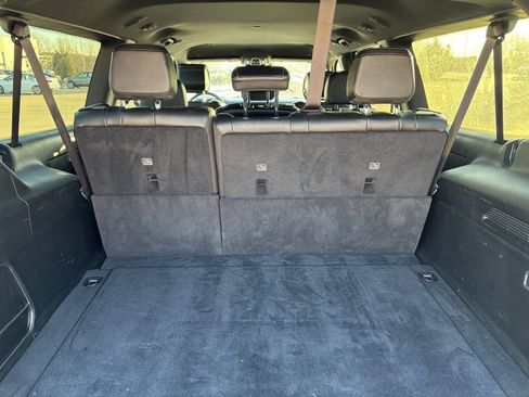 Used 2023 Jeep Wagoneer L Series II image 8