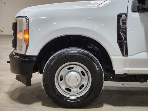 Used 2023 Ford F250 XL image 5