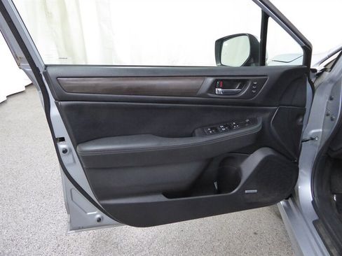 Used 2015 Subaru Legacy 3.6R Limited image 23