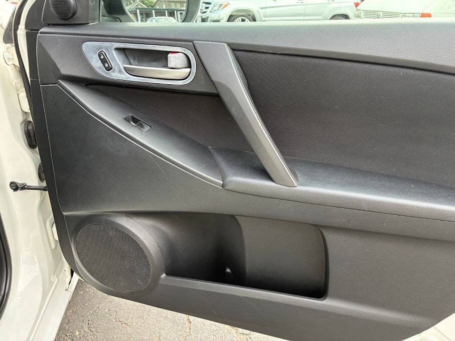 Used 2010 MAZDA MAZDA3 i Touring FWD image 23